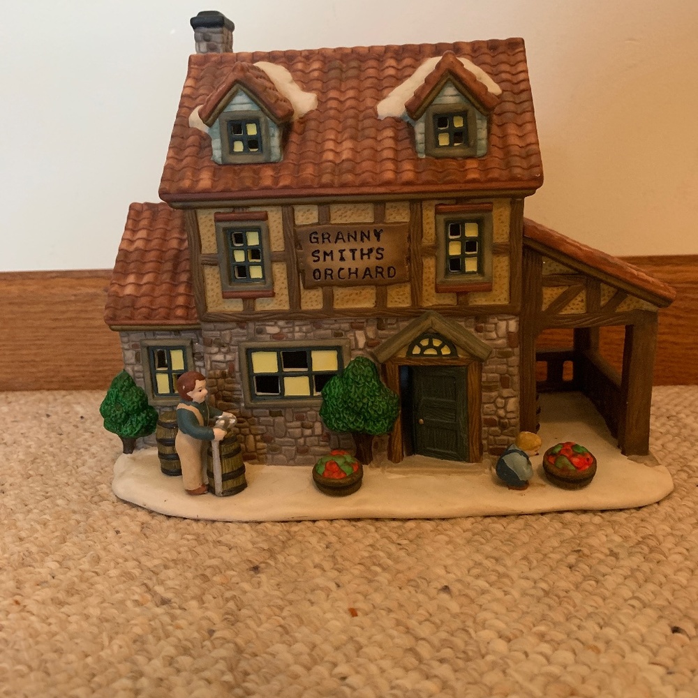 Santa’s Workbench Collection 2000 Granny Smiths Orchard